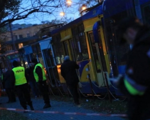 Столкнулись 3 трамвая: 19 человек в больнице