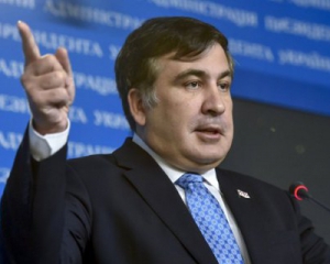 Саакашвили подал в отставку и отчитал Порошенко