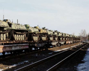 На Донбас перекинули ешелони з російською військовою технікою