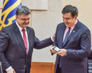 У Порошенко решают, кем заменить Саакашвили