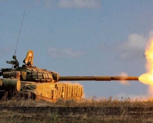 Понеділок на Донбасі пройшов під звуки артилерії та БМП