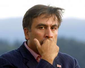 &quot;В Украине поезд истории для него ушел&quot; - блогеры об отставке Саакашвили