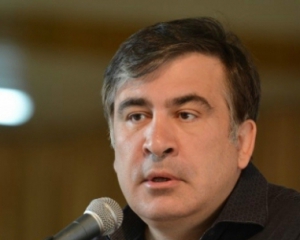 Саакашвили не понравилось сравнение с "приглашенными" грузинами