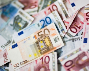 Курс валют: євро продовжує дешевшати