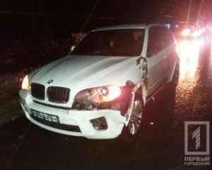 Батько прокурорів на BMW X5 збив жінку