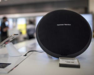 Samsung купила виробника преміального автозвуку Harman Kardon