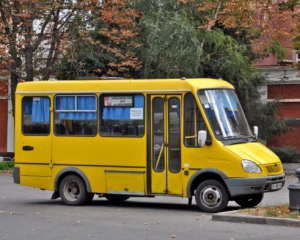 Чоловік помер у маршрутці