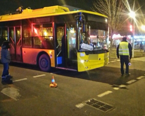 Водій тролейбуса збив трьох дітей