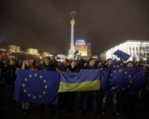 За деньги Майдан не организуешь - власть поздравила украинцев с годовщиной революции