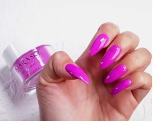 Новый взрывной тренд - маникюр с погружением