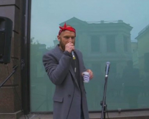 Дорн выступил на улице в Москве