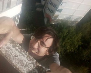 Відомий російський шахіст випав з балкону багатоповерхівки