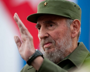 За Фіделем Кастро оголосили 3-денний траур