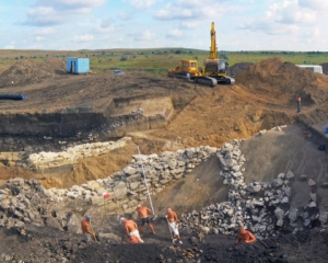 Окупанти проклали газопровід через українську історичну спадщину