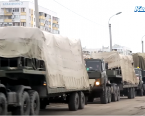 Крымчан напугали мощной колонной военной техники