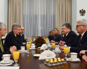 Порошенко поговорил с маршалком Сената Польши