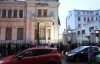 Москвичи устроили многотысячную очередь за легальным пармезаном