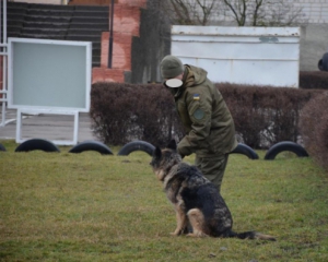 Школярі зі зброєю намагались пограбувати склад конфіскату