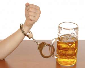Пивні алкоголіки мають десятки патологій