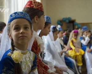 Сеть растрогала реакция крымских детей на исполнение украинского гимна