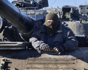 Танки та артилерія атакували українських воїнів