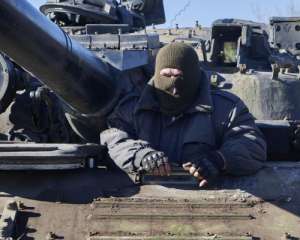 Танки и артиллерия атаковали украинских воинов