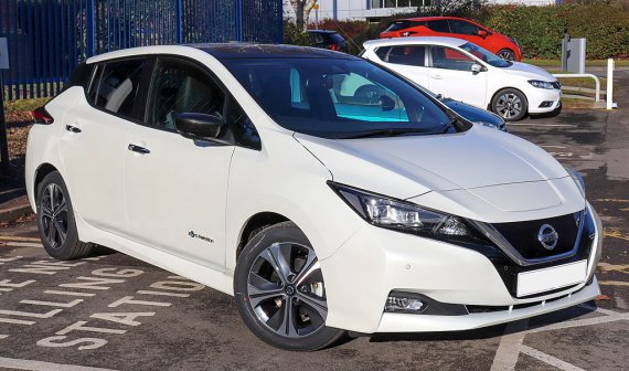 Nissan Leaf: презентовали первый электромобиль массового производства