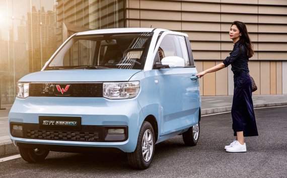  SAIC-GM-Wuling Hongguang продав рекордну кількість електрокарів  MINI EV. 