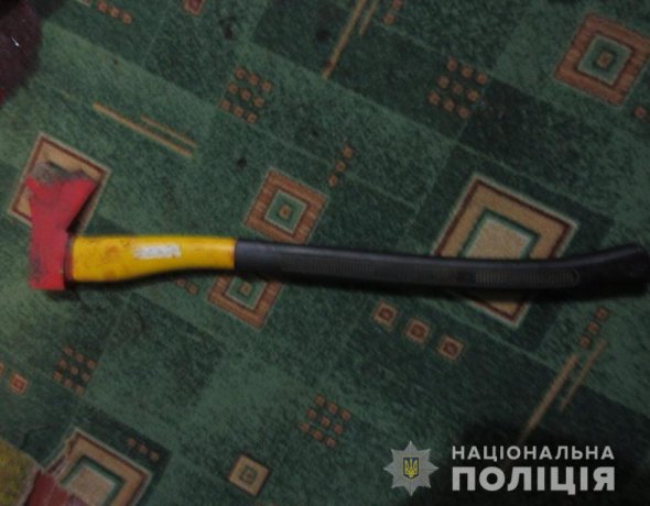 На Київщині 17-річний напав із сокирою на 46-річного  вітчима