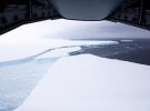 Гігантський айсберг  A-68, що дрейфує Атлантикою у бік Південної Джорджії