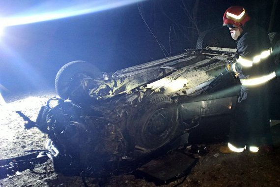 На Хмельниччині перекинувся Volkswagen Passat В5. Загинули 3 людей. Ще один пасажир залишився неушкодженим