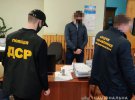 На Днепропетровщине чиновники с сообщниками разворовали 6 млн грн бюджетных средств, выделенных на школы и больницы