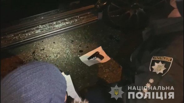 Во время обыска в авто задержанного нашли боевой пистолет с патронами, который был похищен в одной из воинских частей