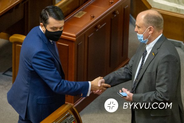 Санкційний перелік налічує 849 українських політиків