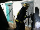 Во время ликвидации пожара на пепелище спасатели нашли тела трех мужчин