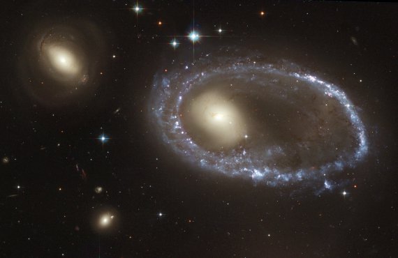 NASA оприлюднило фото космоса з телескопа "Хаббл".