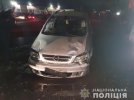 П’яний 26-річний водій  Opel Zafira протаранив Volkswagen Caddy і збив 3-х пішоходів на узбіччі. Один загинув, ще двоє скалічилися