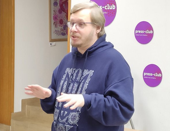 Місто  - чисте, гарний парк. Але за зовнішнім виглядом - корупція, відкати і збанкрутіла система ЖКГ, говорить Володимир Чистилін.