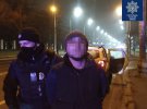 В Киеве похитители избили парня затолкали в автомобиль Kia и поехали в неизвестном направлении. Их перехватили патрульные, которых вызвала очевидец