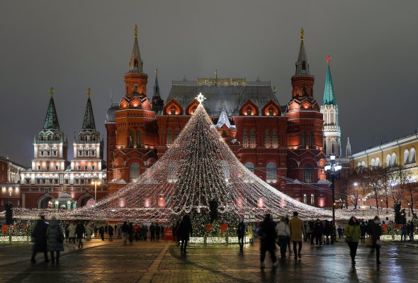 Такий вигляд має новорічне дерево у Москві 