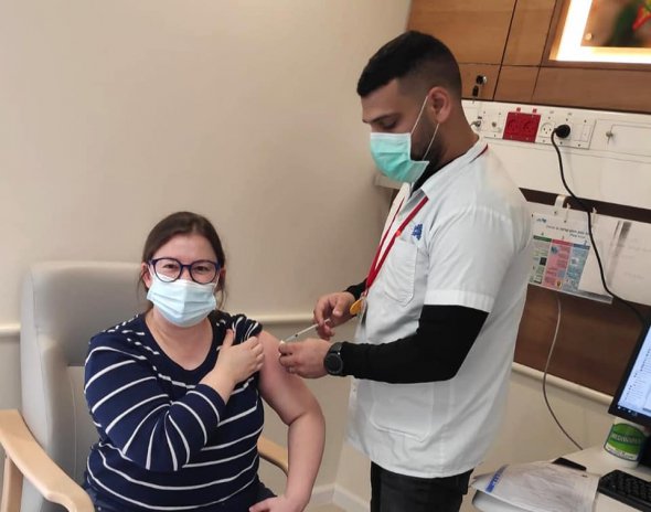 Українка Ілона Фанта вакцинувалася від коронавірусу в Ізраїлі