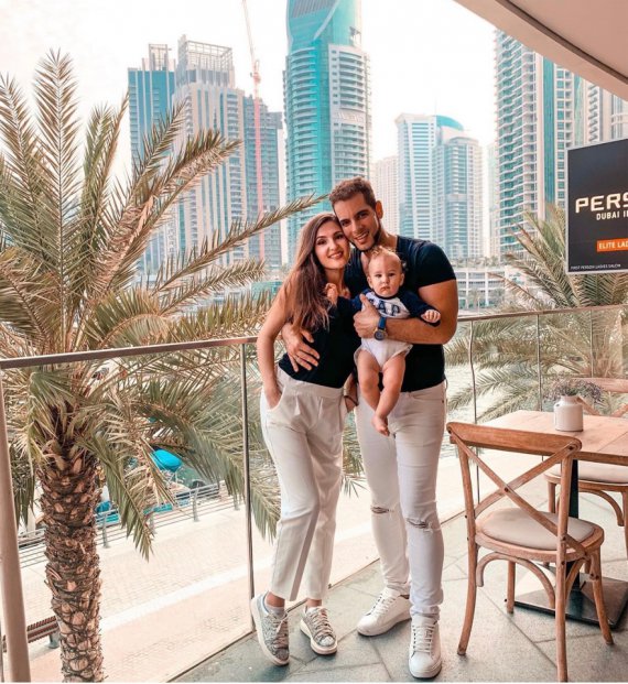 Наталя живе з чоловіком в Дубаї і виховує 1-річного сина Давида. В ОАЕ беруть у дитсадок з  року до 3,5 років