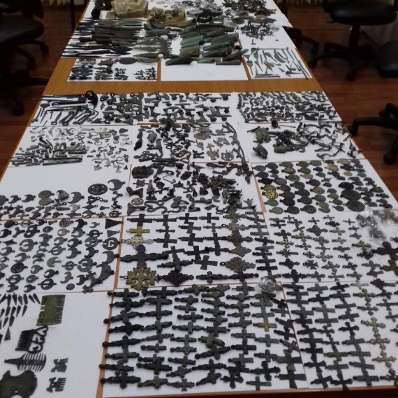 Коллекцию антиквариата пытались вывезти из Украины