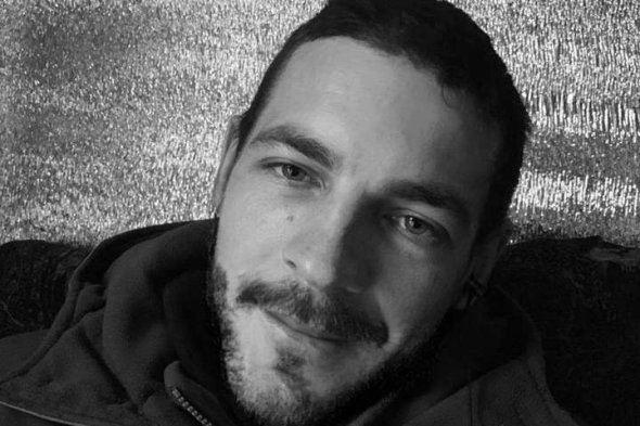 Володимир Черненко народився у багатодітній родині. У нього двоє братів та троє сестер