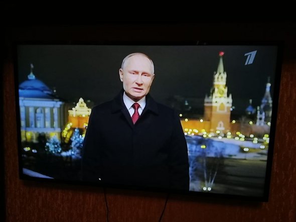 Депутат Миколаївської обласної ради Максим Невінчаний привітав українців з Новим роком зображенням лідера країни-агресора