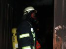 У Києві на просп. Маяковського 1В,  під час пожежі в квартирі рятувальники знайшли зарізаного чоловіка
