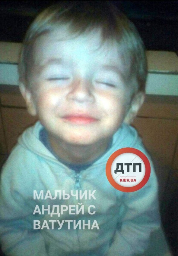 3-річний Андрійко, якого мати викинула з вікна 8-го поверху у Києві,   перебуває у реанімації Охмадиту. Хлопчика мають перевести у звичайну палату