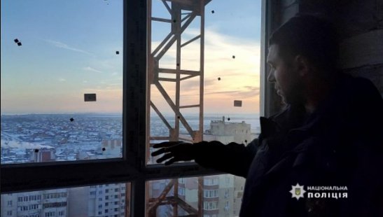На Одещині  20-річного самогубцю з 22-го поверху будинку врятував патрульний 35-річний Борис Балашов