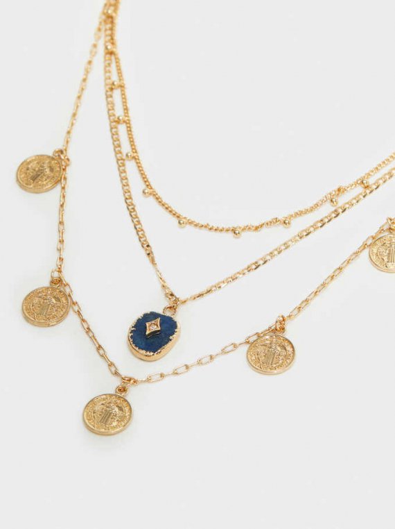 Аксессуары являются отличными дополнением к любому образу