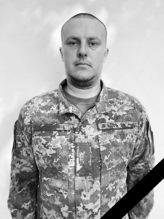 На Донбассе от пули снайпера погиб морской пехотинец 28-летний Александр Отрепьев